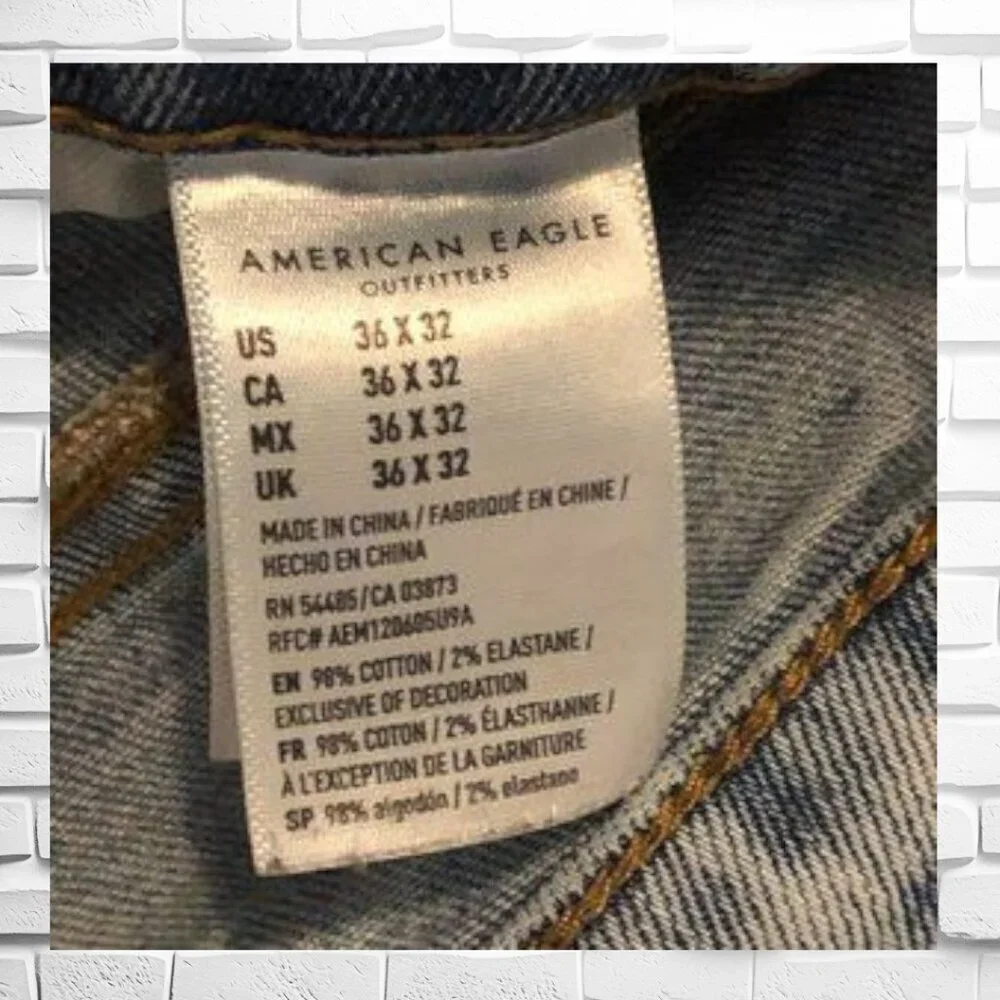 AMERICAN EAGLE Mens Vintage Light Wash Ripped 36" - Picture 2 of 6